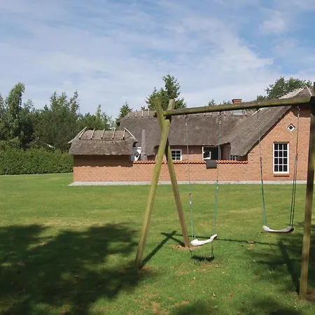 Front In Vaeggerlose With Sauna Vakantiehuis